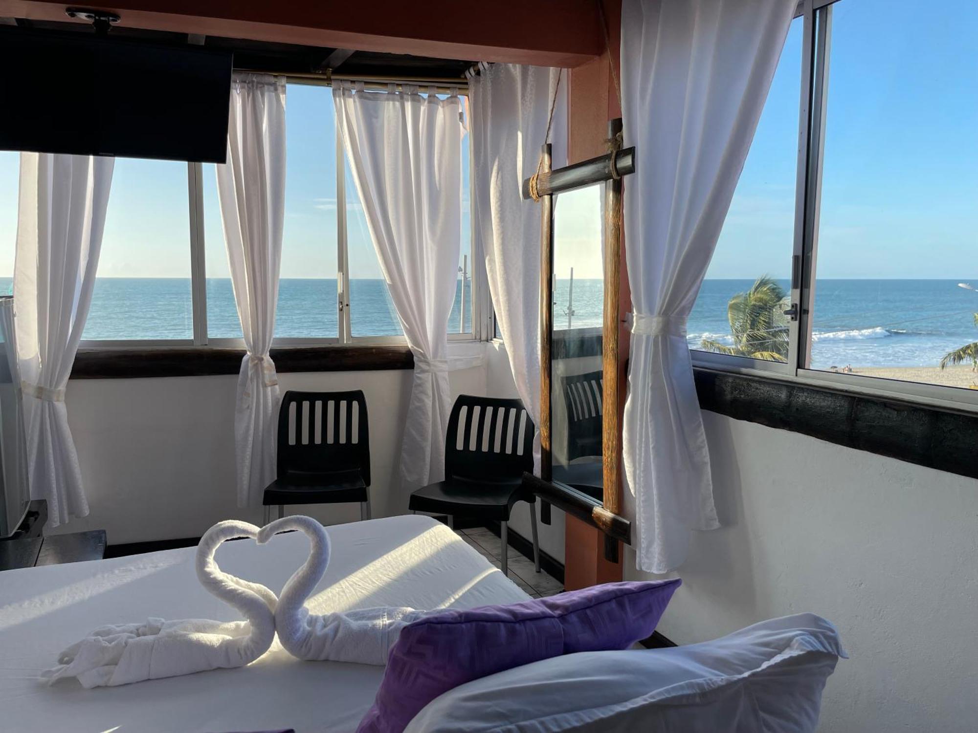 Hotel La Barca Atacames Ngoại thất bức ảnh